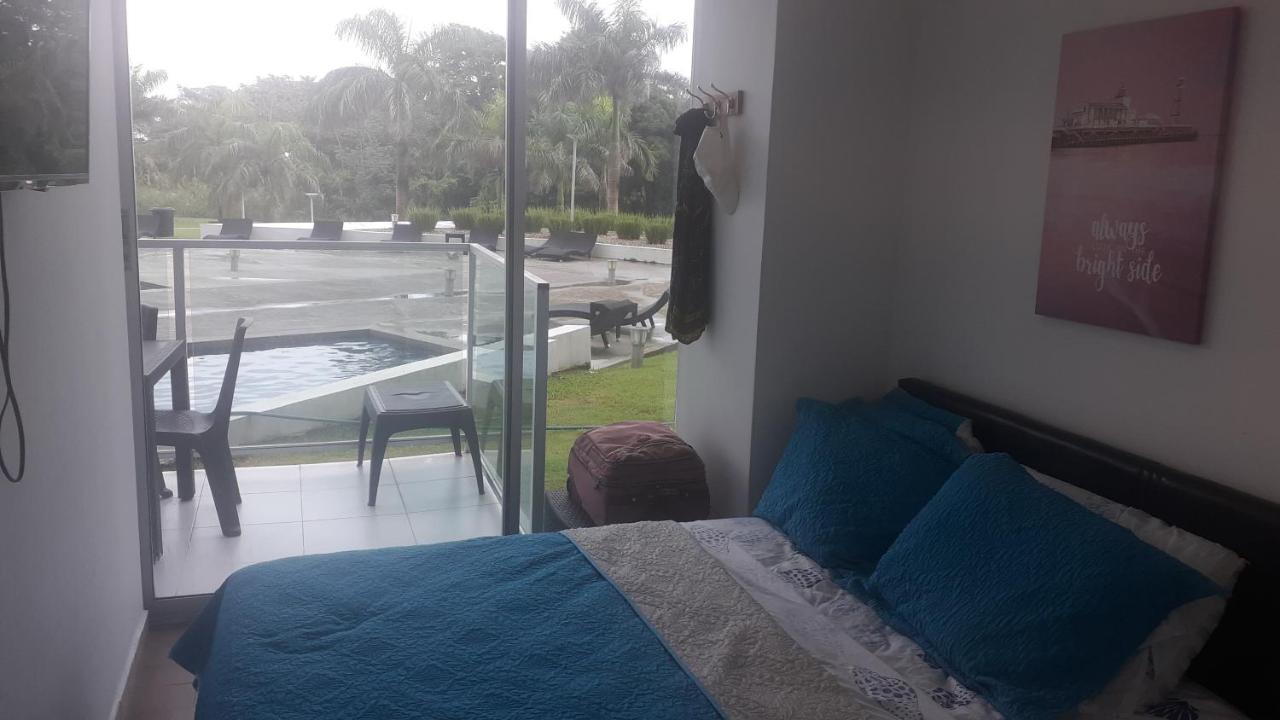 En Balabeach Maria Chiquita In Front Of The 2hab Apartamento